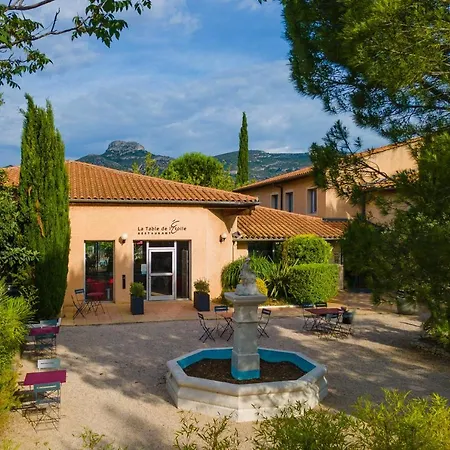 Logis Noemys Pont De L'etoile 3*