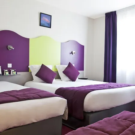 Logis Noemys Pont De L'etoile Hotel 3*